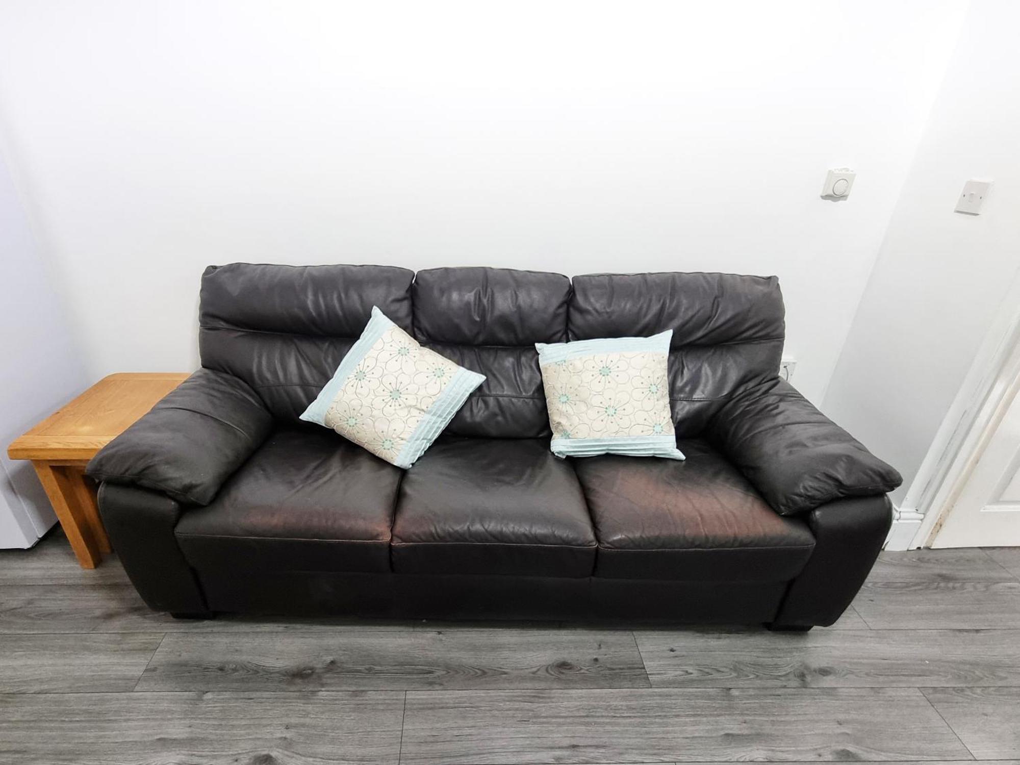3 Bedroom Spacious Modern Comfortable In Rochdale, Work, Relax, Explore Manchester, Oldham, Bury * Rochdale