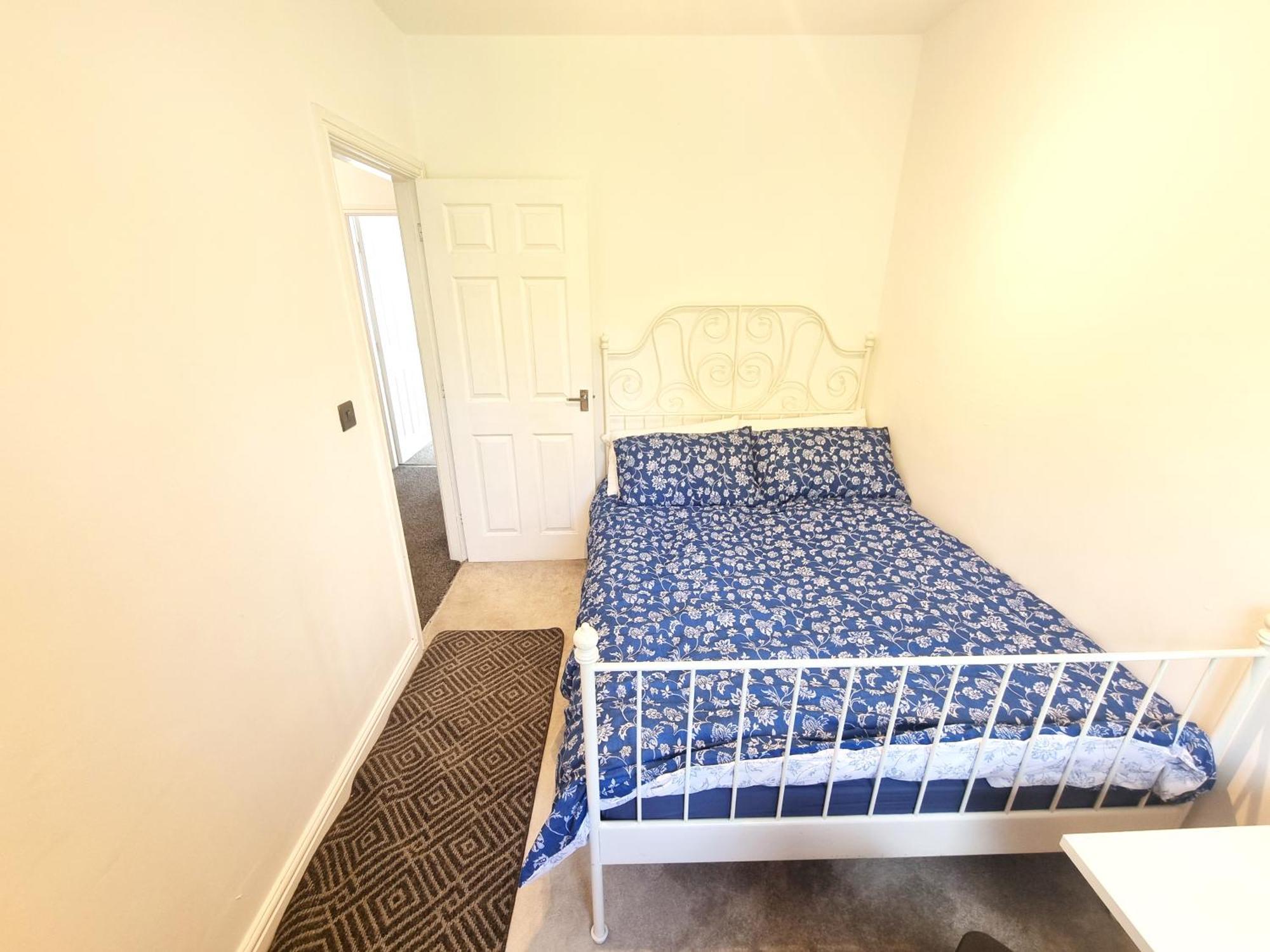 Holiday home 3 Bedroom Spacious Modern Comfortable In Rochdale, Work, Relax, Explore Manchester, Oldham, Bury *