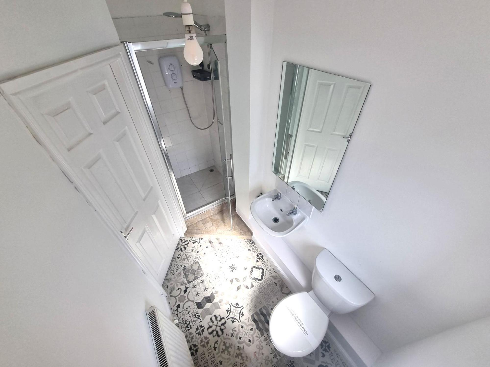 3 Bedroom Spacious Modern Comfortable In Rochdale, Work, Relax, Explore Manchester, Oldham, Bury Holiday home