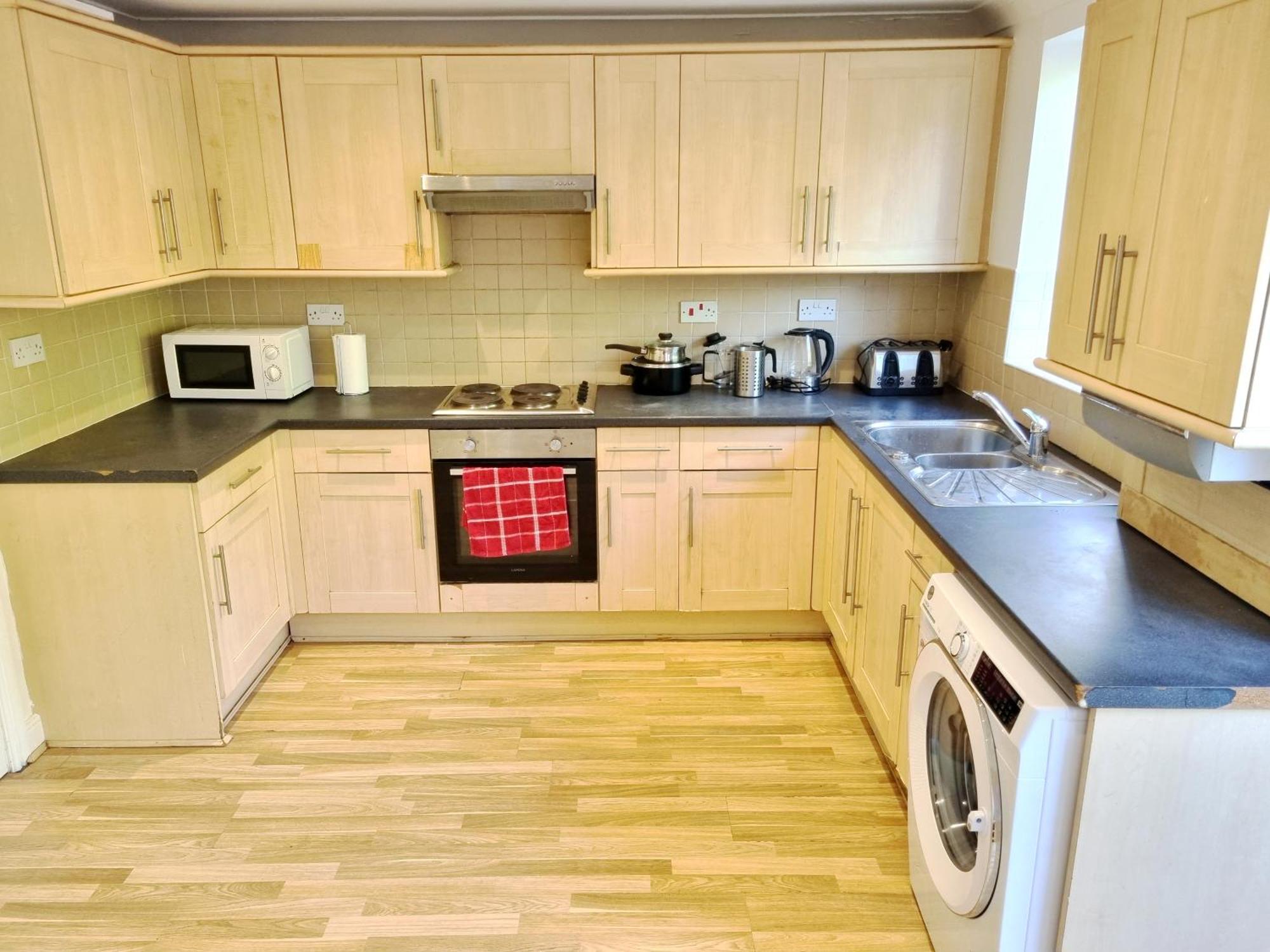 Holiday home 3 Bedroom Spacious Modern Comfortable In Rochdale, Work, Relax, Explore Manchester, Oldham, Bury Rochdale